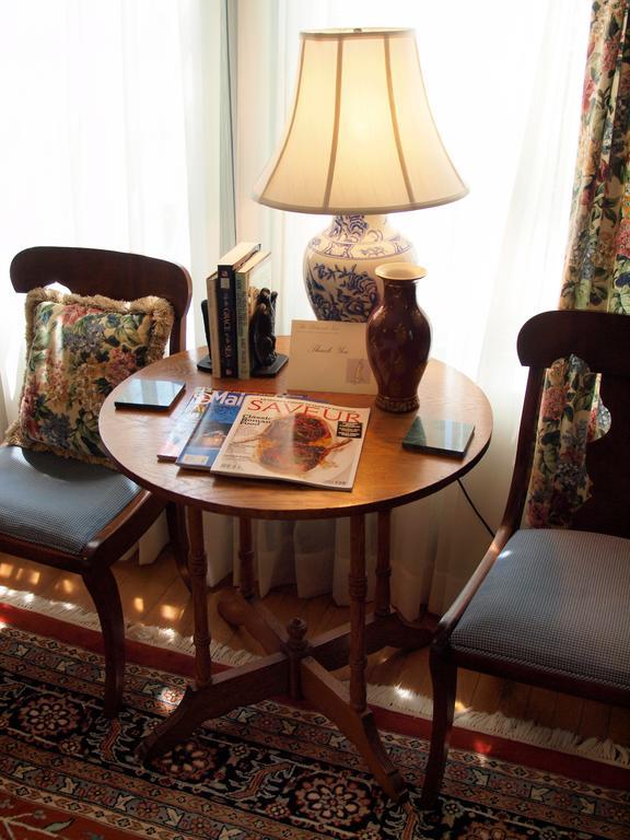 Belmont Inn Camden Room photo