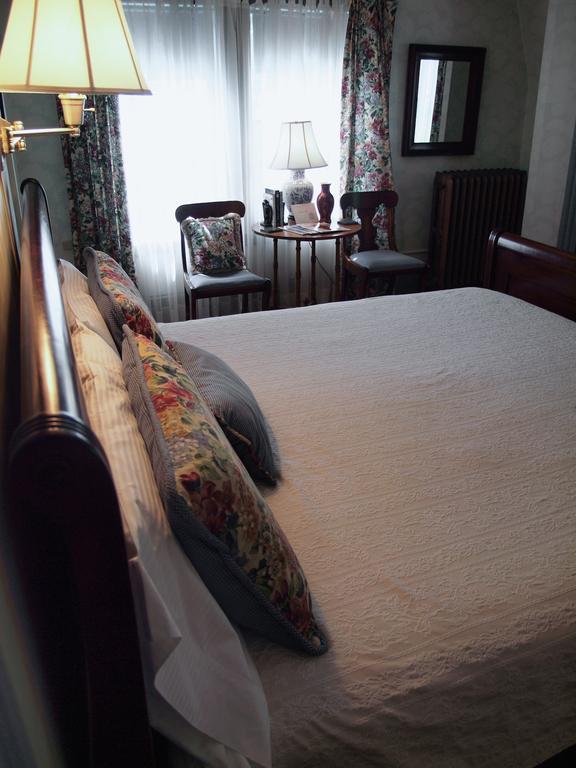 Belmont Inn Camden Room photo