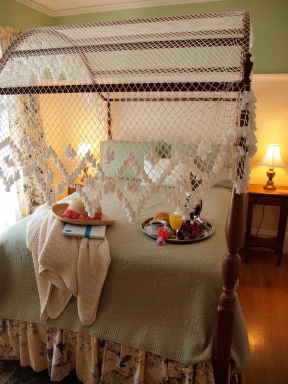 Belmont Inn Camden Room photo